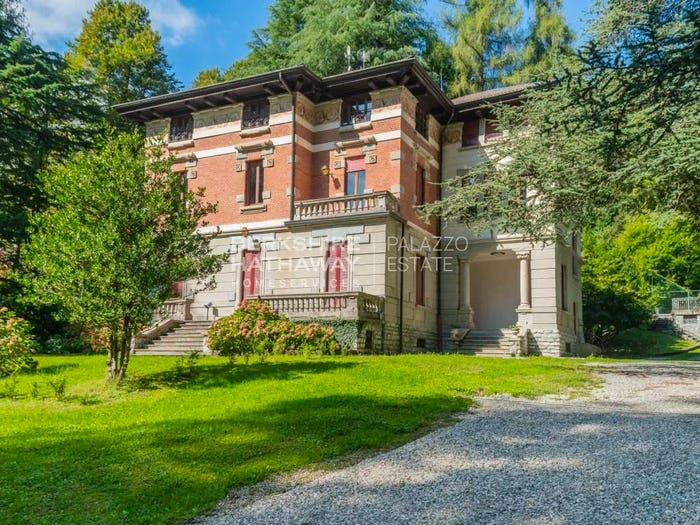 Appartamento bilocale in vendita in Viale Guglielmo Poletti, Lanzo D'Intelvi, Alta Valle Intelvi