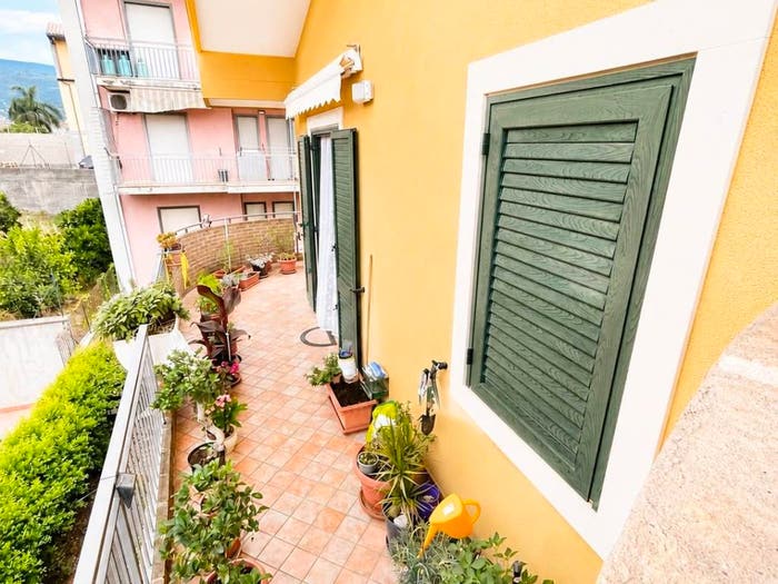 Appartamento trilocale in vendita in Via Carlo Parisi, Centro, Giarre