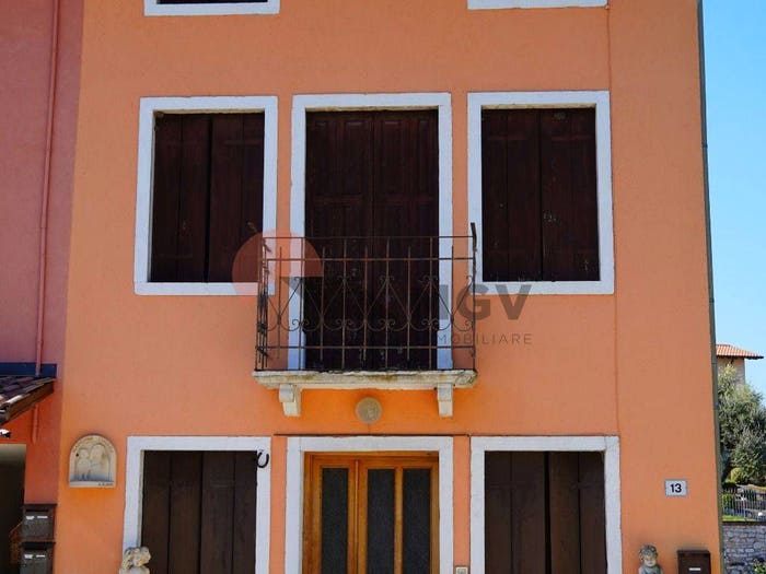Casa con 6 locali in vendita in Via Vignaga, Chiampo