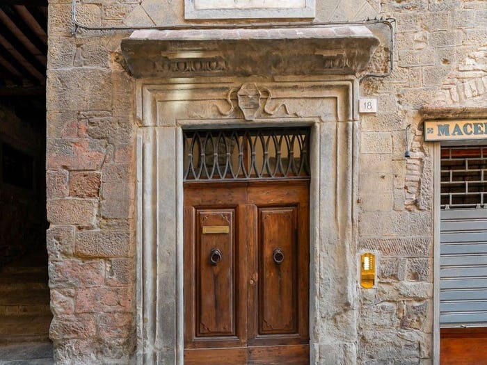 Appartamento quadrilocale in vendita in Via Benedetti, Centro, Cortona