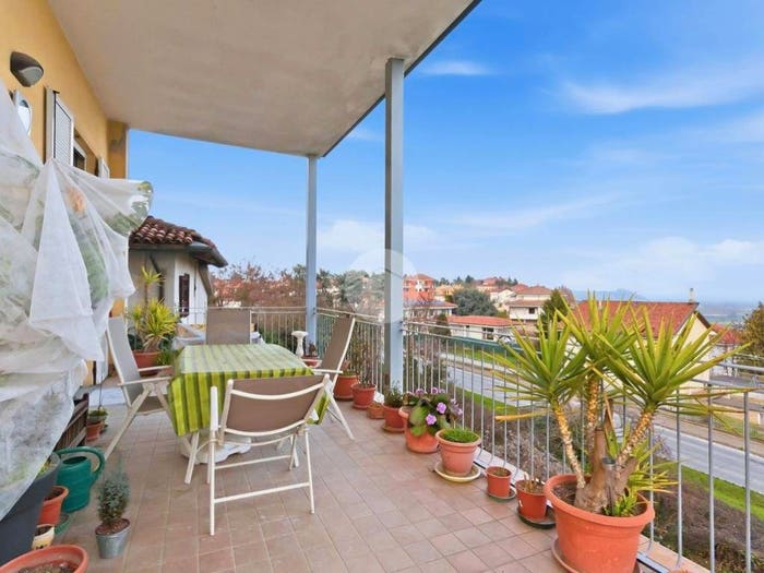 Appartamento quadrilocale in vendita in Via Cuneo, Centro, Bra