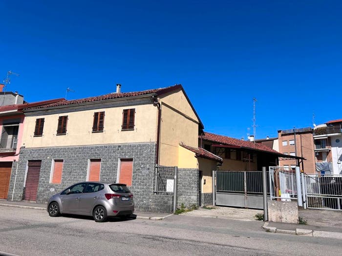 Casa con 6 locali in vendita in Via XXIII Marzo, Bicocca, Novara