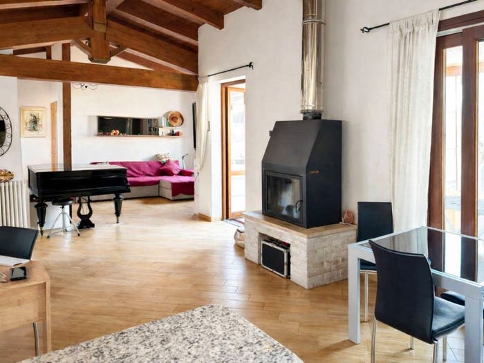 Appartamento quadrilocale in vendita in Via Nuoro, Olmedo