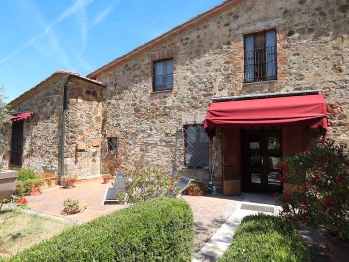 Casa con 6 locali in vendita in Via Della Croce, Radicofani