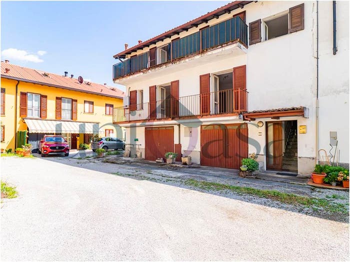 Appartamento trilocale in vendita in Via Isabella Riva, Molteno