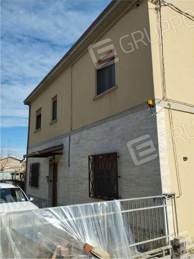 Casa con 6 locali in vendita in Via f muratori, Centro, Argenta