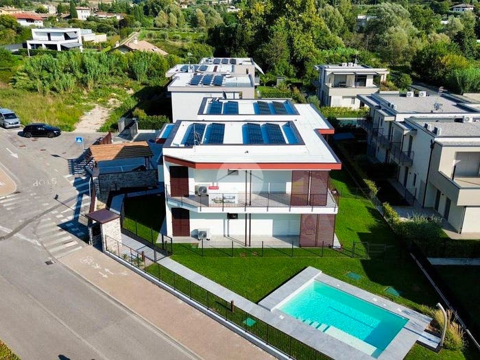 Appartamento trilocale in vendita in Via Don Luigi Sturzo, Garda