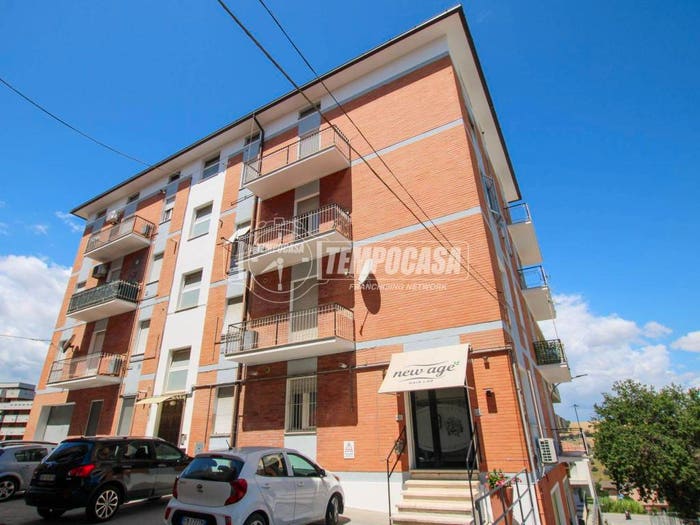 Appartamento trilocale in vendita in Via Francesco Cilea, Centro, Fermo