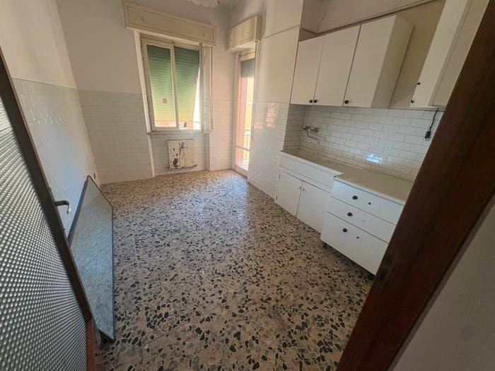 Appartamento trilocale in vendita in Via Alfredo Antinori, Le Grazie, Ancona