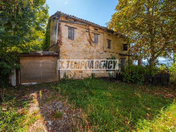 Casa trilocale in vendita in Via Monfestino, Centro, Serramazzoni