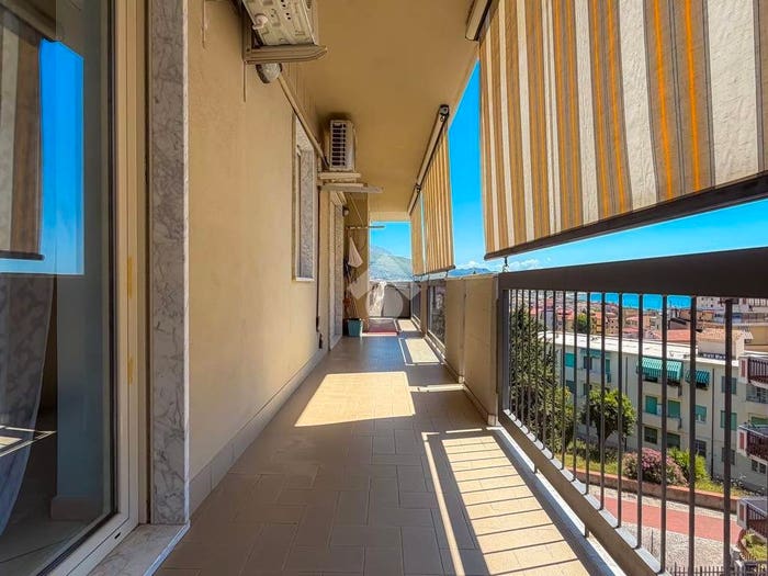 Appartamento trilocale in vendita in Via Virgilio, Centro, Formia