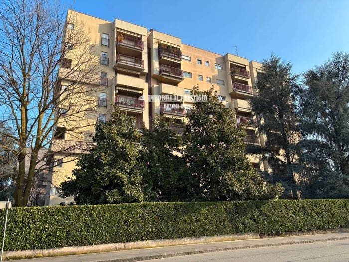 Appartamento quadrilocale in vendita in Via Adolfo Omodeo, Gallaratese, Milano