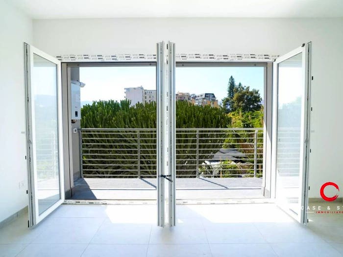 Appartamento quadrilocale in vendita in Via Imperatore Federico, Fiera, Palermo