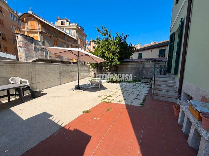 Appartamento quadrilocale in vendita in Via Chiaravagna, Sestri Ponente, Genova