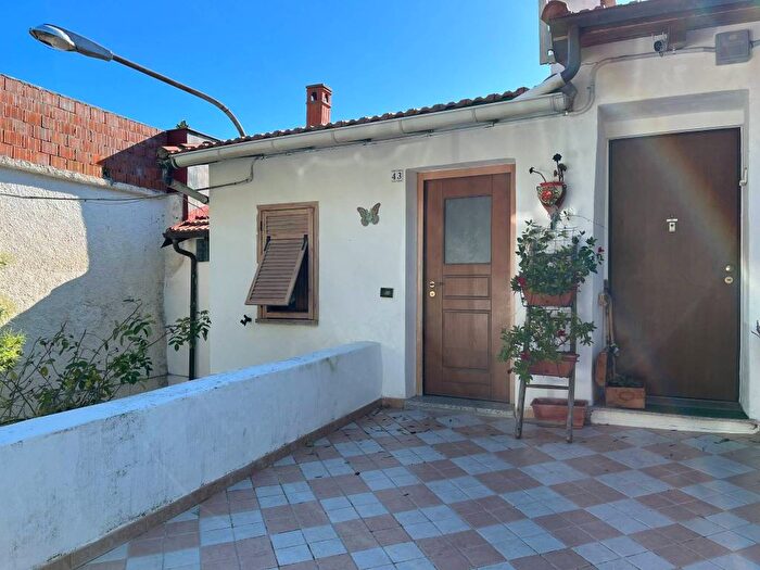 Appartamento quadrilocale in vendita in Località Case Magauda, Camporosso
