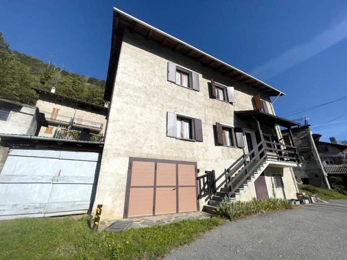 Casa con 6 locali in vendita in Via Cà Giacomelli, Roncale, Vervio