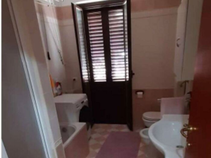 Appartamento con 5 locali in vendita in Via della Passione Vico, Cortale