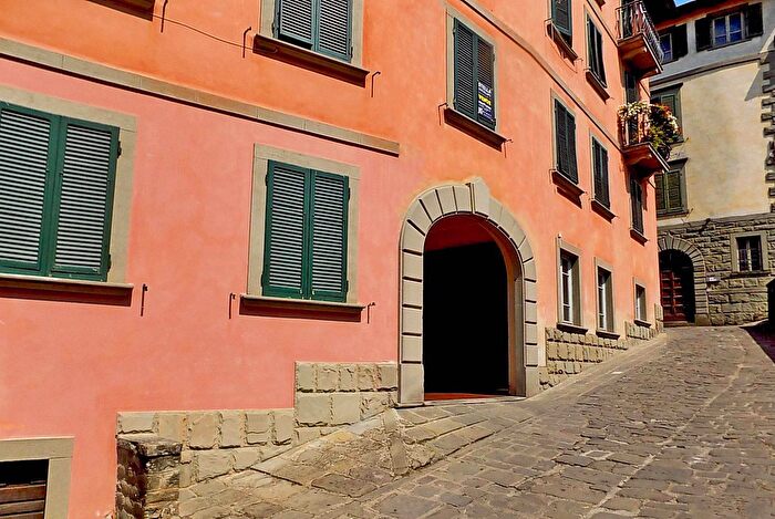 Appartamento con 7 locali in vendita in Barga