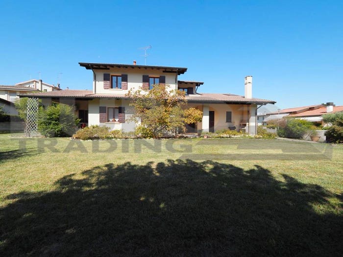 Casa con 6 locali in vendita in Piazza San Pio X, Centro, Casier