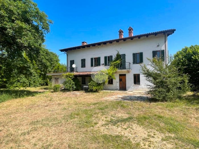 Casa con 6 locali in vendita in Via Case Sparse, Azzano d'Asti