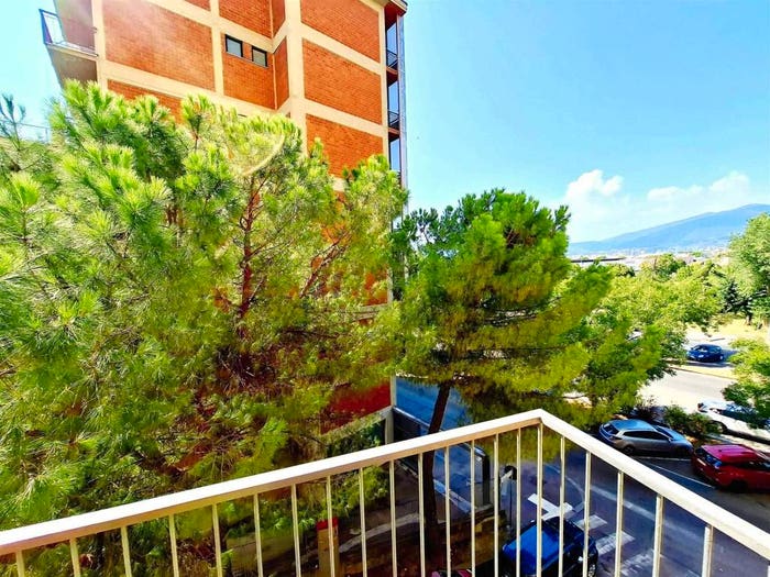 Appartamento quadrilocale in vendita in Via Val di Sieve, Novoli, Firenze