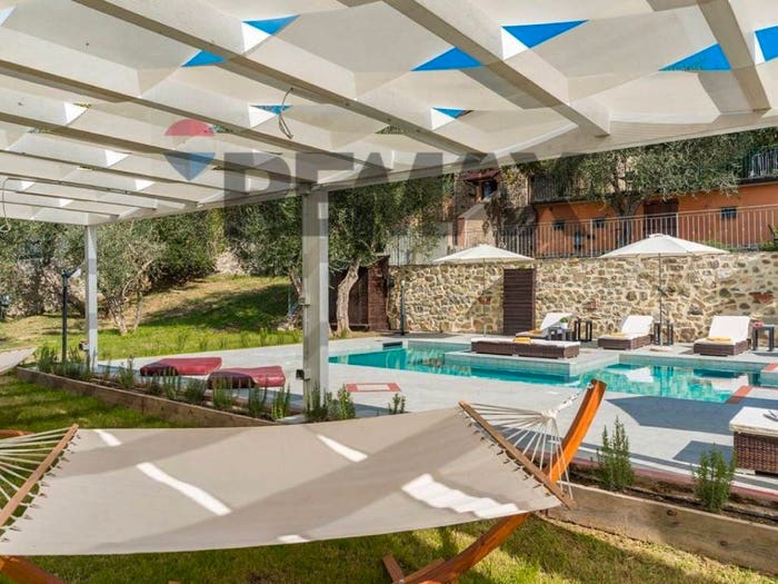Casa con 6 locali in vendita in Montegiovi, Castel del Piano