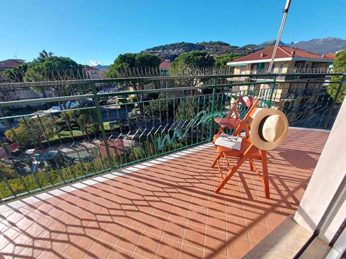Appartamento trilocale in vendita in Pietra Ligure