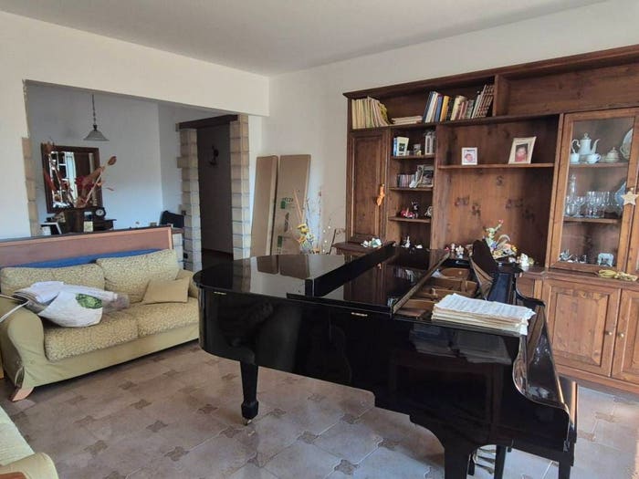 Appartamento con 5 locali in vendita in Via Ciraulo, Villagrazia, Palermo