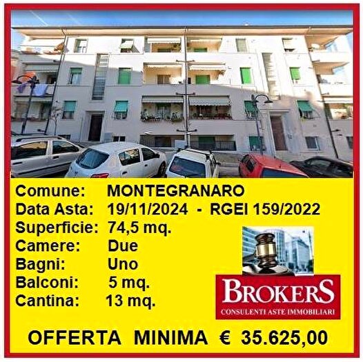 Appartamento trilocale in vendita in Piazza San Serafino, Centro, Montegranaro