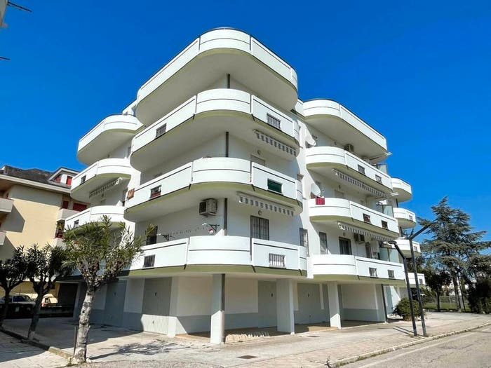 Appartamento con 5 locali in vendita in Via Castellano, Centro, Martinsicuro