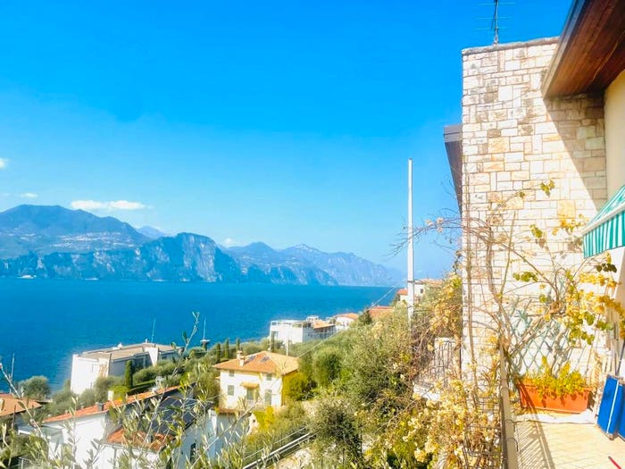 Appartamento quadrilocale in vendita in Via Amerigo Vespucci, Magugnano, Brenzone sul Garda