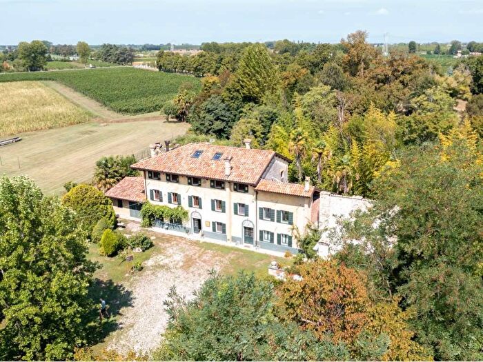 Casa con 6 locali in vendita in Via dei Castelli, Strassoldo, Cervignano del Friuli