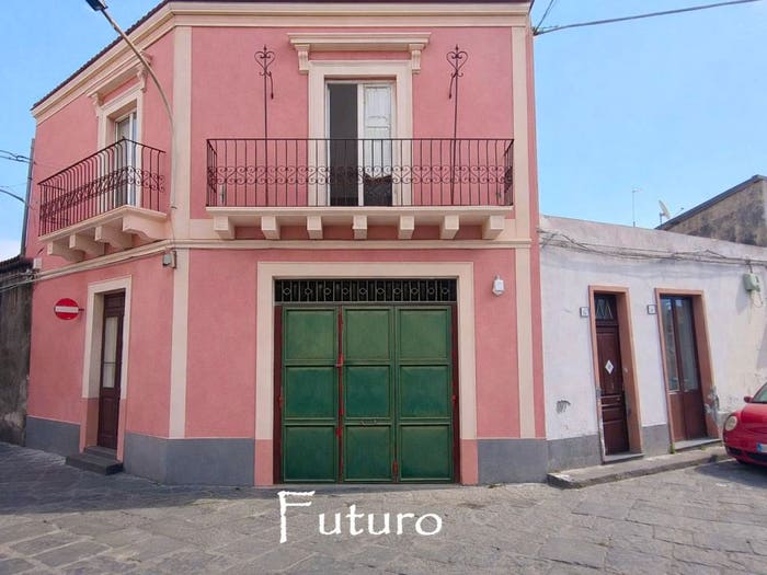 Casa con 6 locali in vendita in Via Don Alfonso, Centro, Aci Catena