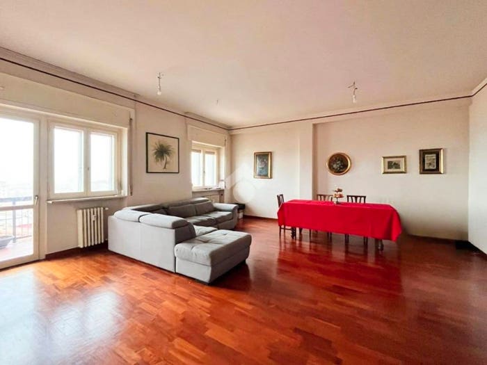 Appartamento con 6 locali in vendita in Via Martiri VI Ott, Centro, Lanciano