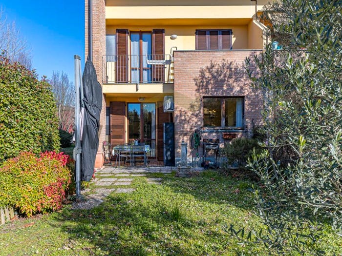 Appartamento trilocale in vendita in Via Brianza, Centro, Merone