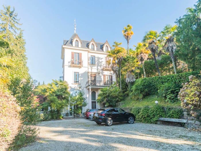 Casa con 6 locali in vendita in Via Lugano, Luino