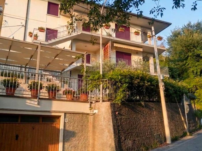 Appartamento con 6 locali in vendita in Via Castelli Martiri, Montecchio Maggiore