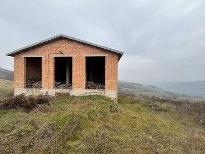 Casa bilocale in vendita in Lugagnano Val d'Arda