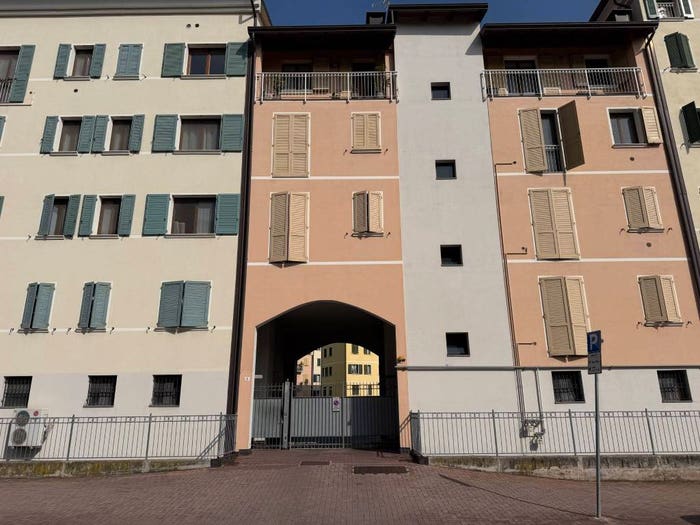 Appartamento trilocale in vendita in Viale Lombardia, San Leonardo, Parma