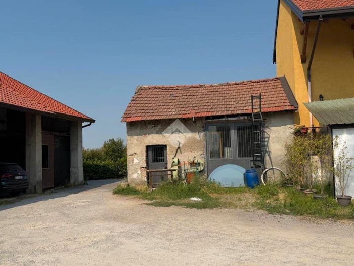Casa bilocale in vendita in Str della Cascina Canepa, Pessano con Bornago