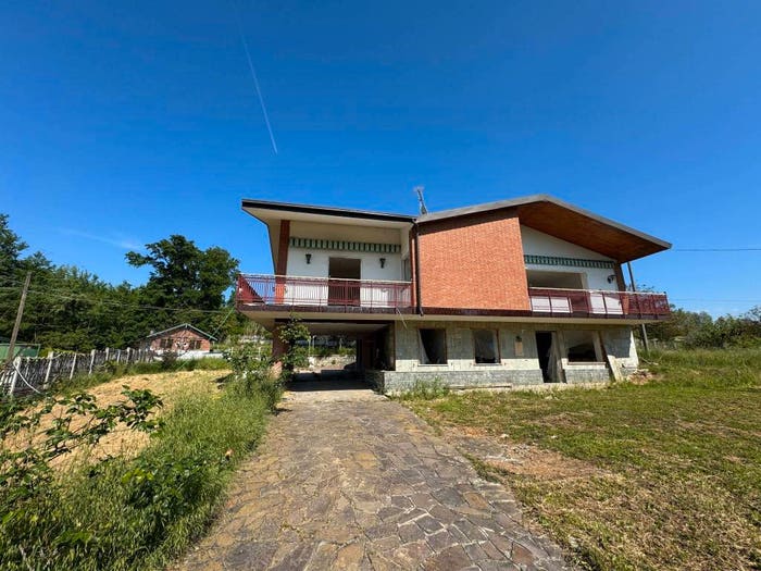 Casa con 6 locali in vendita in Via della Manza, Valmadonna, Alessandria