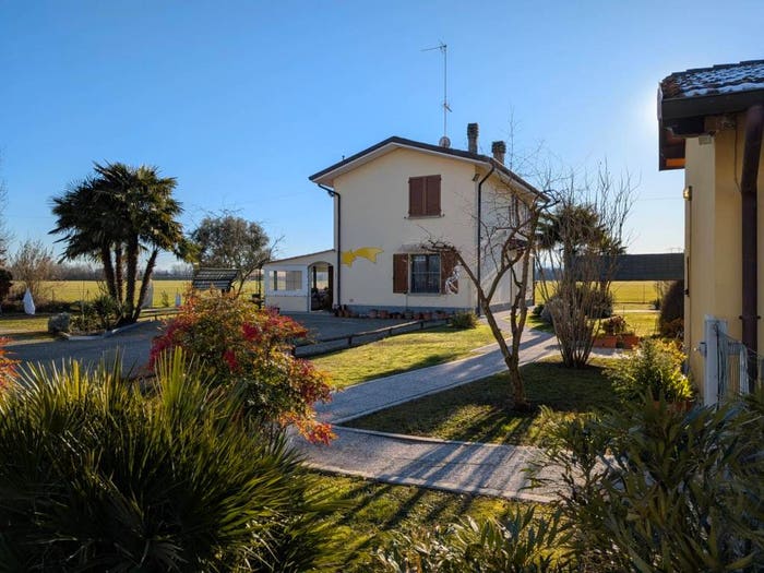 Casa con 5 locali in vendita in Via Nonantolana, Nonantola