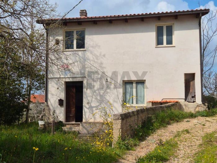 Casa con 5 locali in vendita in Via Nevi, Centro, Giuliano Teatino