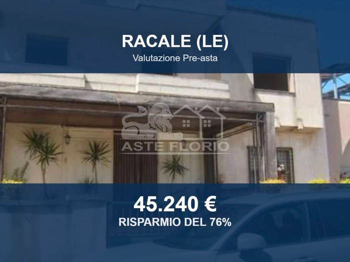 Casa con 6 locali in vendita in Via Como, Centro, Racale