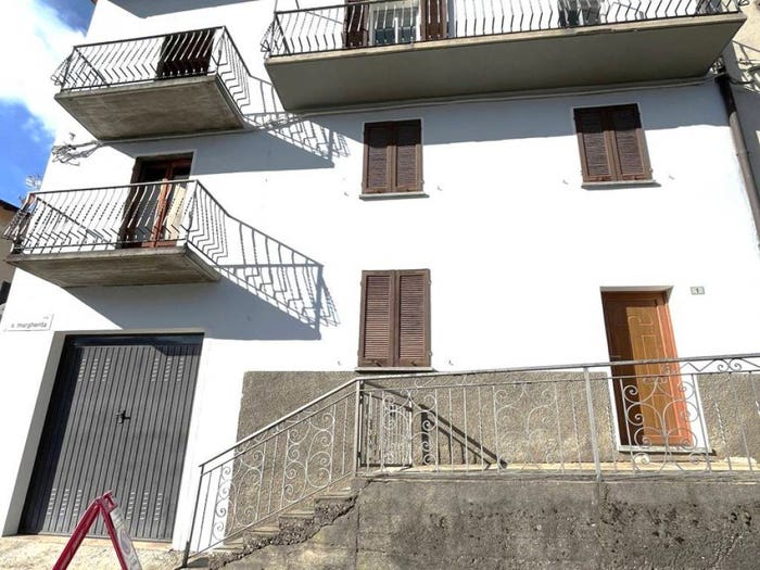 Casa quadrilocale in vendita in via santa margherita, Centro, San Bartolomeo Val Cavargna