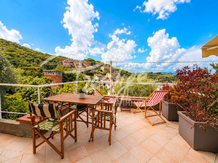 Appartamento bilocale in vendita in Via Giuseppe Garibaldi, Centro, Portovenere