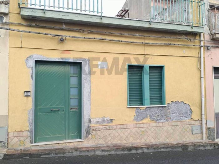 Casa trilocale in vendita in via lapide nuova, Calatabiano
