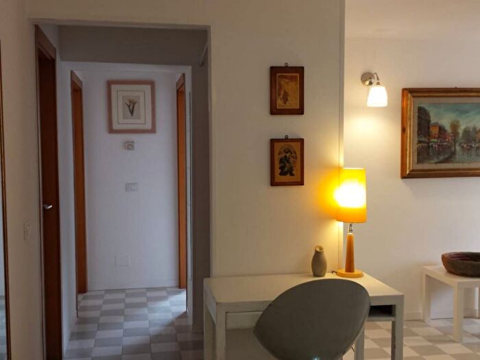 Appartamento trilocale in vendita in Capodimonte, Ancona