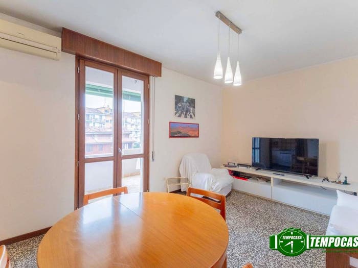 Appartamento trilocale in vendita in Via Valdagno, San Carlo, Milano