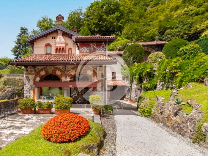 Casa con 5 locali in vendita in Centro, Menaggio